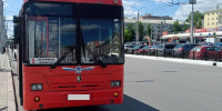 Главная картинка новости: В Кирове 61-летняя пассажирка упала в салоне автобуса - Город Киров