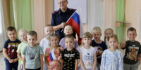 Представители регионального ведомства поздравили с Днем Государственного флага юных кировчан - Следственный комитет