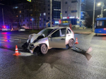 В Кирове на проспекте Строителей не разминулись автобус и легковушка