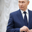 Главная картинка новости: Путин наградил за заслуги кладовщика и ветеринара из Кирова - Город Киров