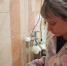 Главная картинка новости: В доме  на Орловской из-за халатности УК сосульки и наледь падают прямо в кровати детей - Город Киров