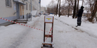УК в Кирове обязали убирать снег с тротуаров за шесть часов после сброса с крыш - Свойкировский.рф