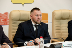 Симаков частично «слез с телеги»