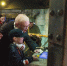 Губернатор с семьёй прошёл по «Поезду Победы» в Кирове - VyatkaKirov.Ru