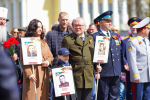 В «Бессмертном полку» прошли 12 тысяч кировчан